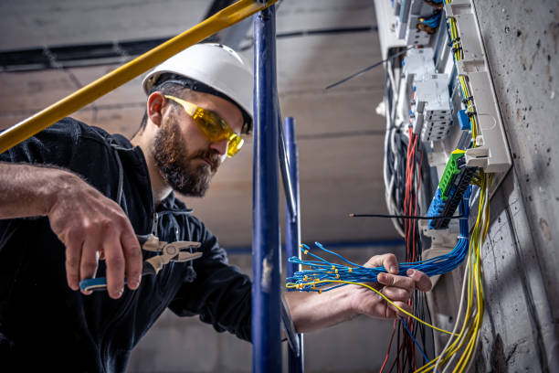 Best Electrical Contractors for Businesses  in Plainview, NY